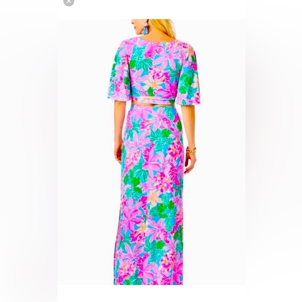 NWT Minka Maxi Skirt set multi
Tigers lair